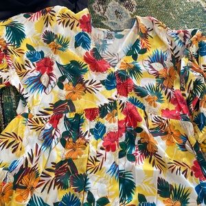 Ivy Jane size large floral fiesta blouse.